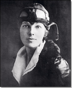  Amelia Earhart